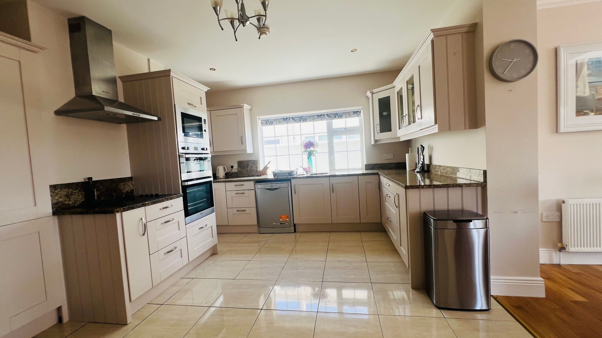Kitchen at Ellington Lodge